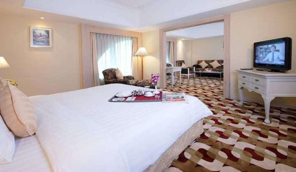 Berjaya Waterfront Hotel, Johor Bahru Room photo